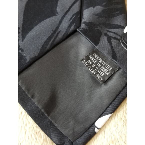 Looney Tunes Mania 1995 Tasmanian Devil Men's Tie Bugs Bunny Made in Korea Vtg - Picture 8 of 12